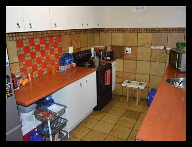 2 BEDROOM TOWNHOUSE FOR SALE IN BIRCHLEIGH